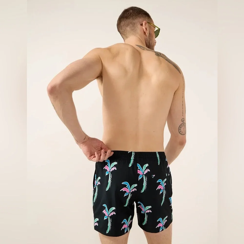 NWT Chubbies Men's Classic 5.5